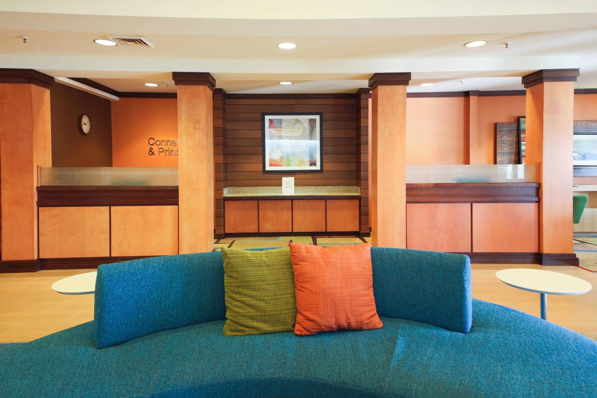 Fairfield Inn & Suites Уорнър Робинс Екстериор снимка